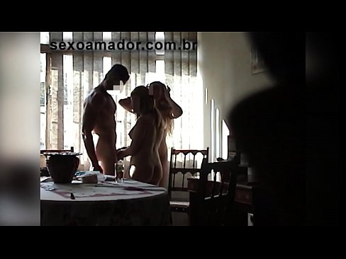 ❤️ Des amis sexuels invitent un homme géant et font un plan à trois avec lui ❤️ Vidéo de sexe at fr.porno24-7.ru